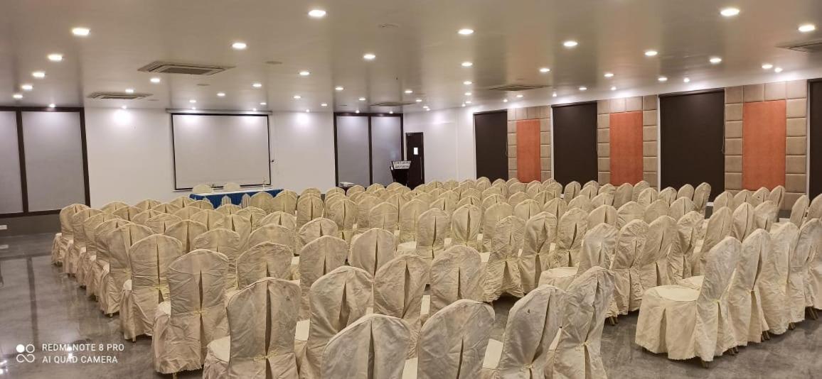 โรงแรมซินแคลร์ เบย์วิว พอร์ต แบลร์ พอร์ตแบลร์ ภายนอก รูปภาพ